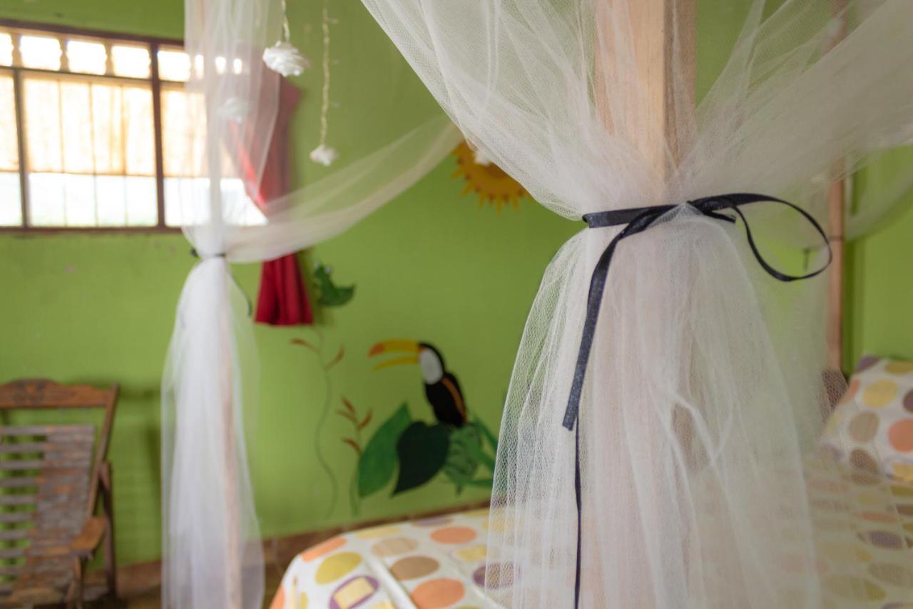 Perezoso Hostel Руренабаке Екстериор снимка