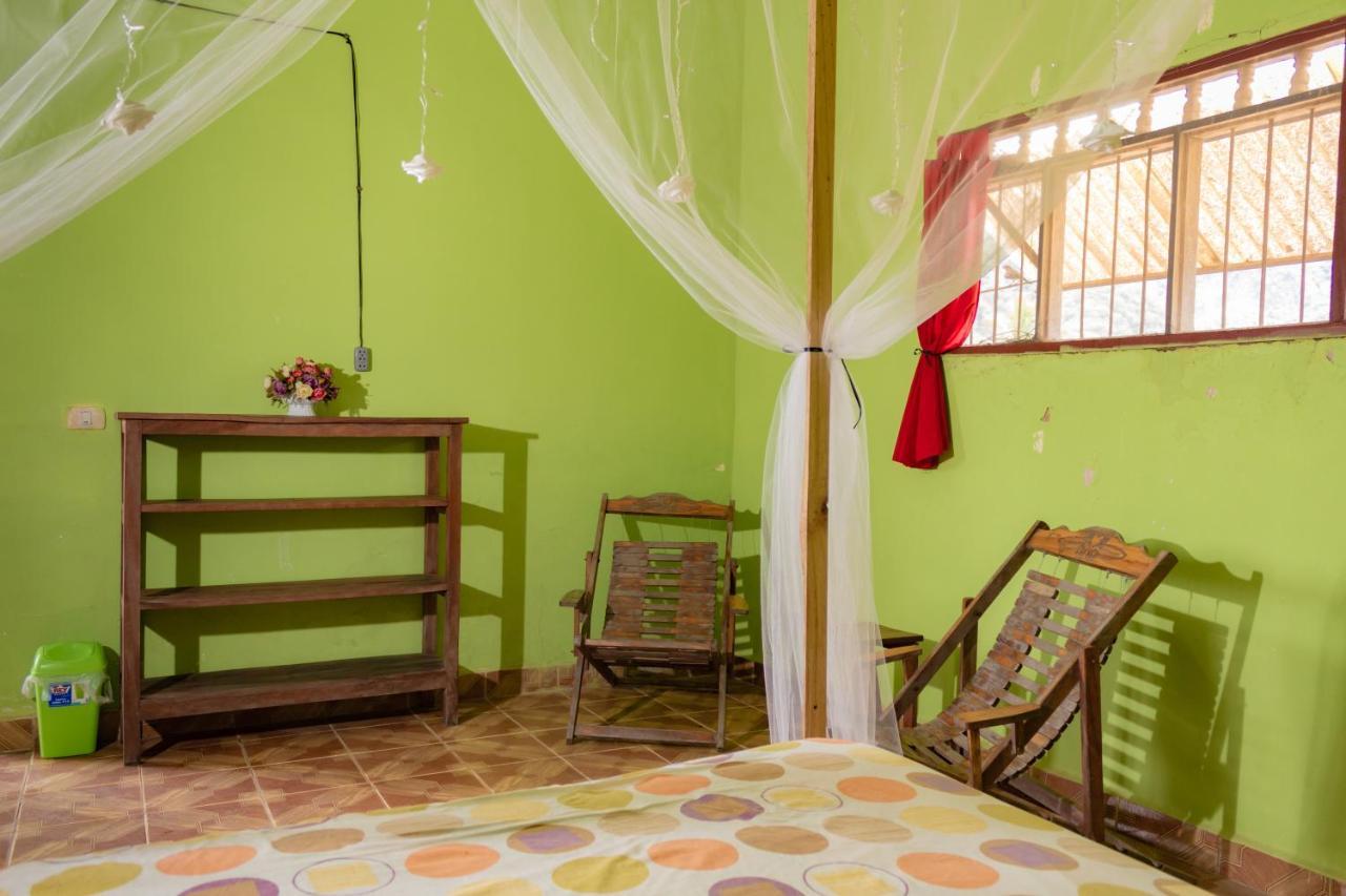 Perezoso Hostel Руренабаке Екстериор снимка
