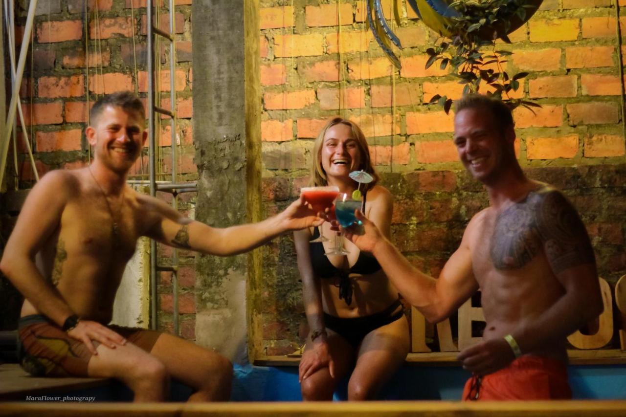 Perezoso Hostel Руренабаке Екстериор снимка